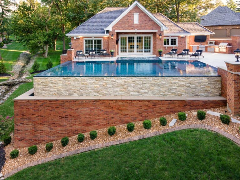 Guide to Designing an Edge Pool AKA Infinity Edge Swimming Pool