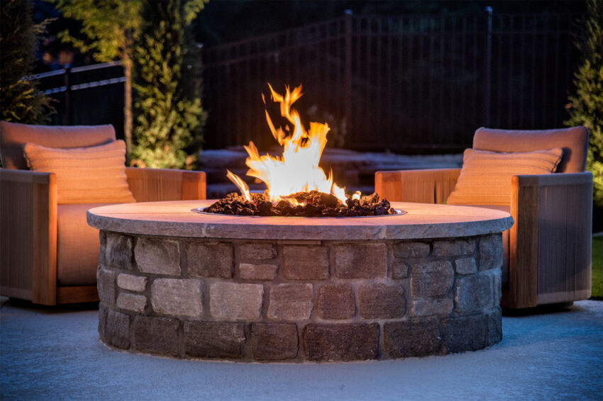 fire-pit-closeup-seating