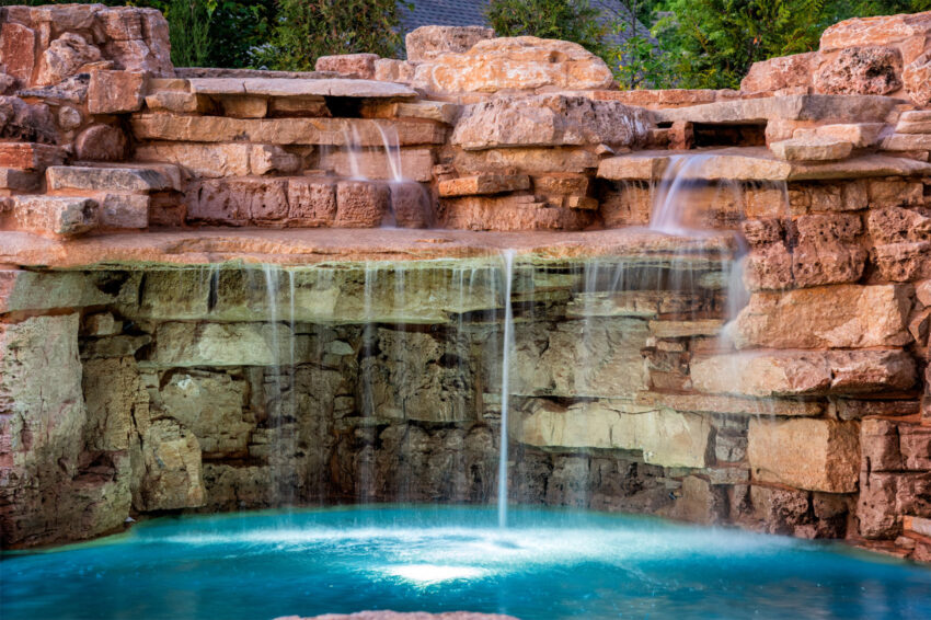 grotto-waterfall-rocks-closeup