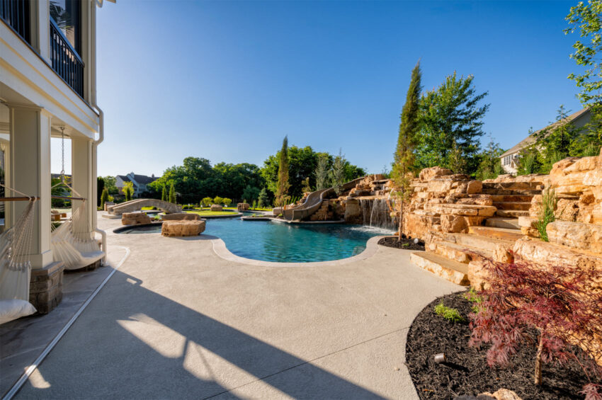 pool-view-from-side