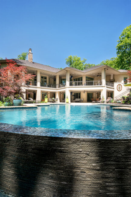 infinity-edge-pool-view