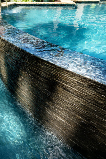 infinity-edge-stone-tile