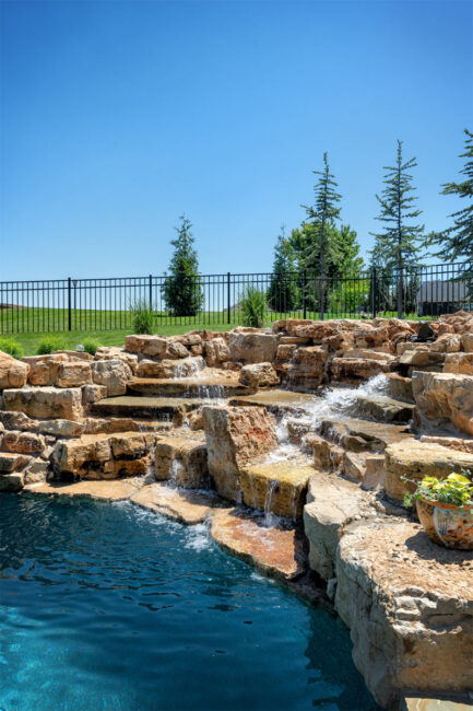 stone-waterfall-closeup-vert2