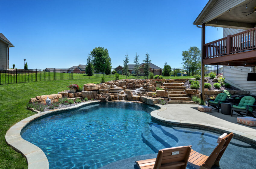 sunshelf-pool-waterfall-stone