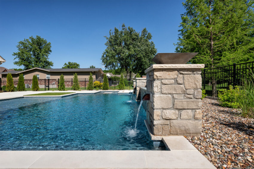 swimming-pool-waterwall-r