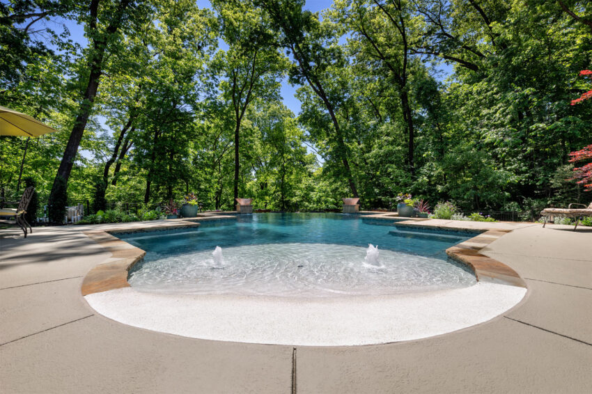 zero-entry-sunshelf-pool